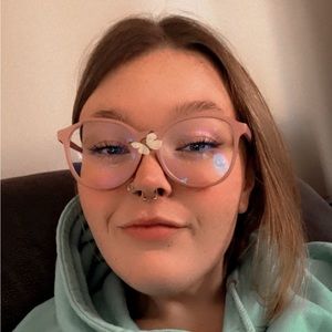 Meet your Posher, Molly